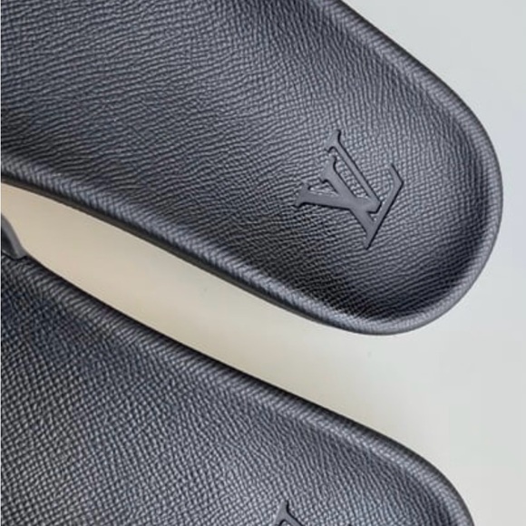 Luis Vuitton waterfront Men’s Slides UK 7 1/2 - US 8 1/2 - Picture 3 of 8